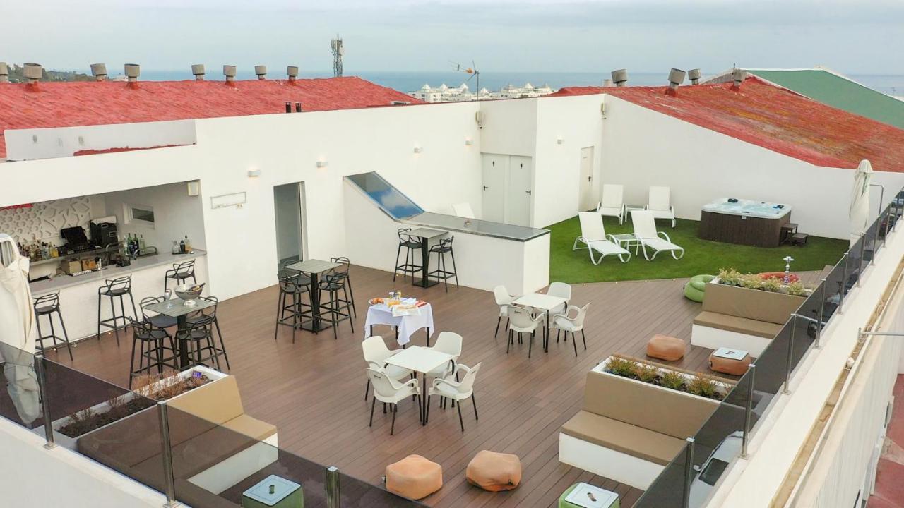 Hotel DAOS Marbella Exterior foto