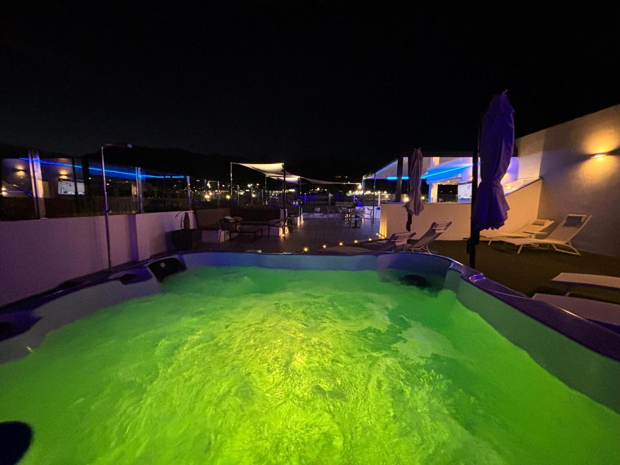Hotel DAOS Marbella Exterior foto