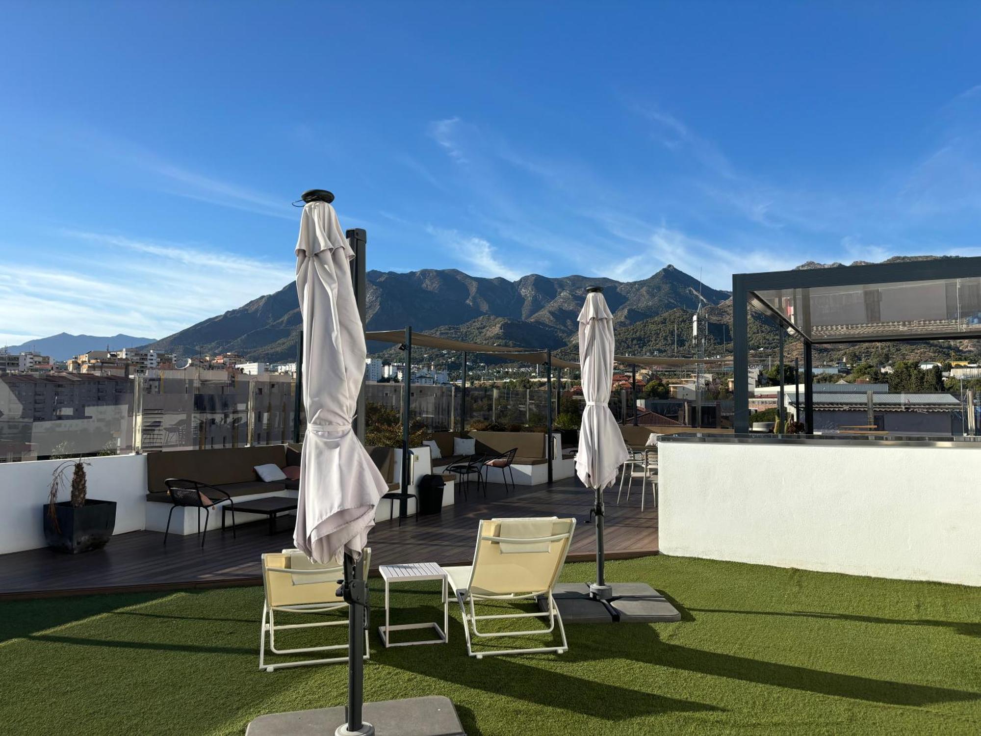 Hotel DAOS Marbella Exterior foto